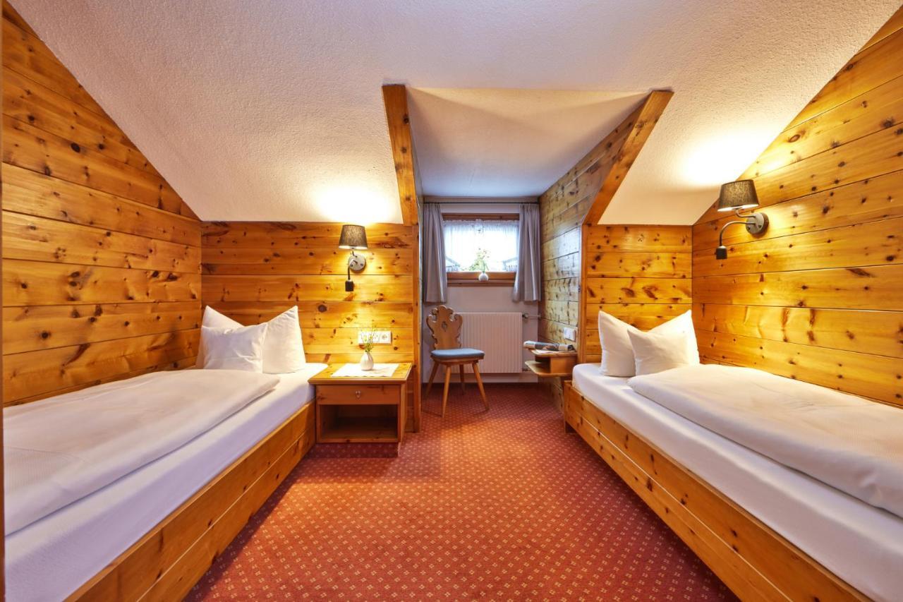 Gästehaus Sonnenheim Mittenwald Exterior foto